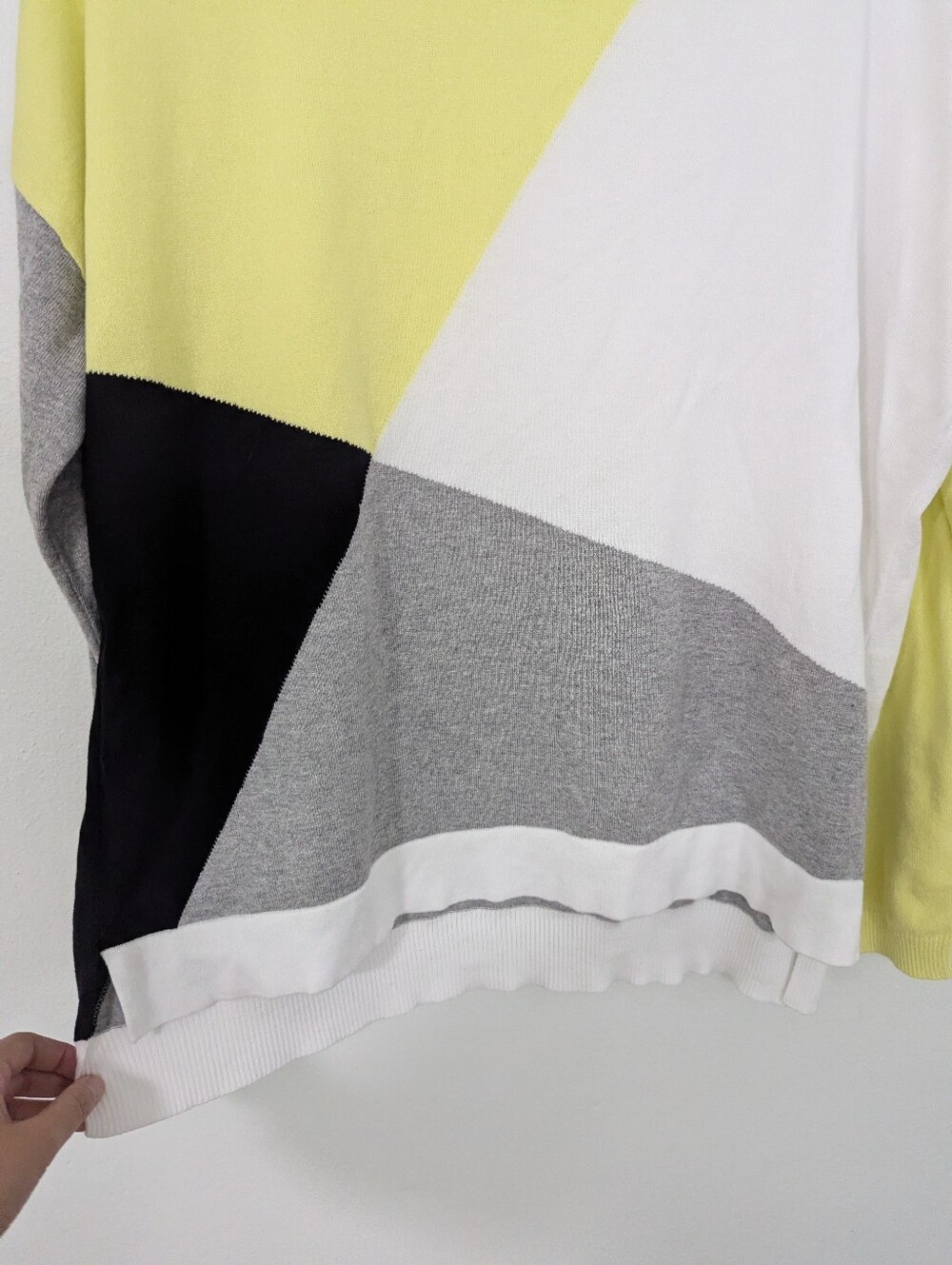 Planet By Lauren G Geometric Print Knit Sweater Pullover Gray Yellow One Size - Picture 4 of 9